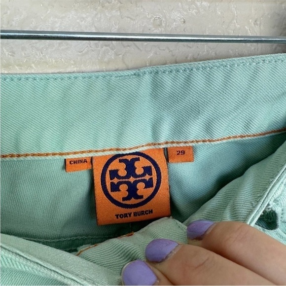 Tory Burch Alexa Cropped Jean Mint Green Goldtone Logo Buttons Size 29 - Picture 2 of 13